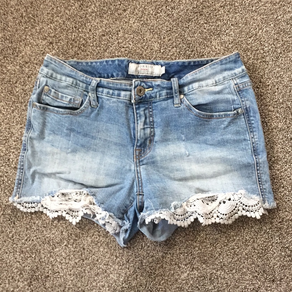 Torrid plus size 10 lace denim shorts